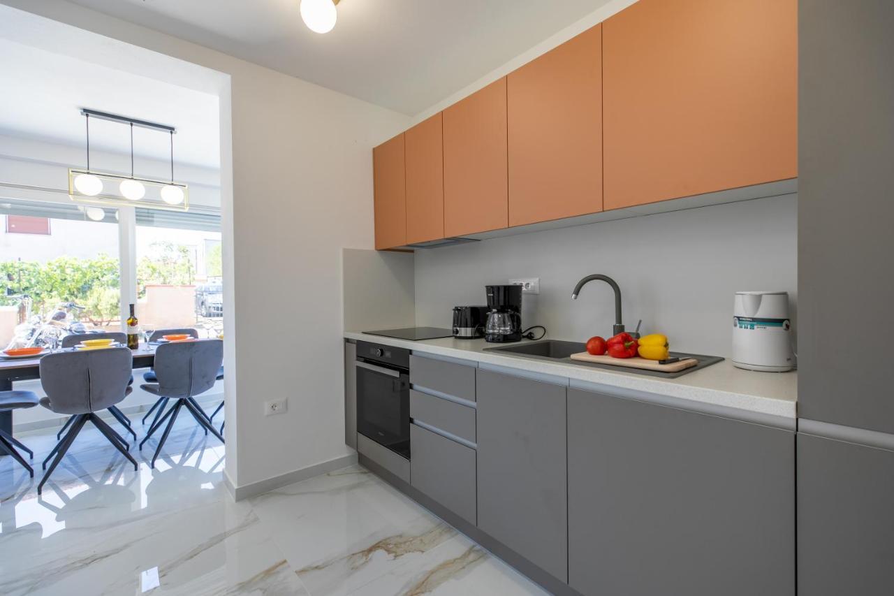 Apartman Suzi Pula Bagian luar foto
