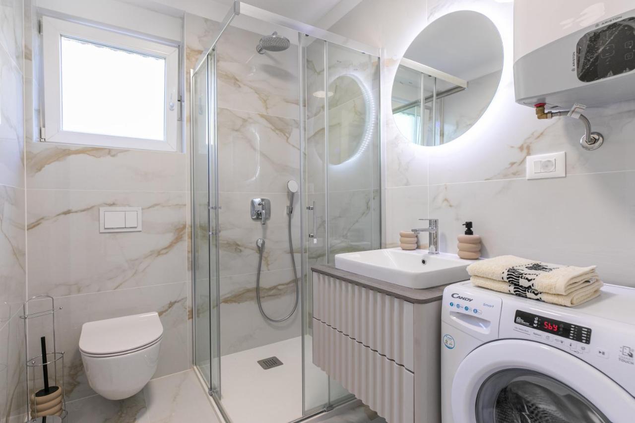 Apartman Suzi Pula Bagian luar foto