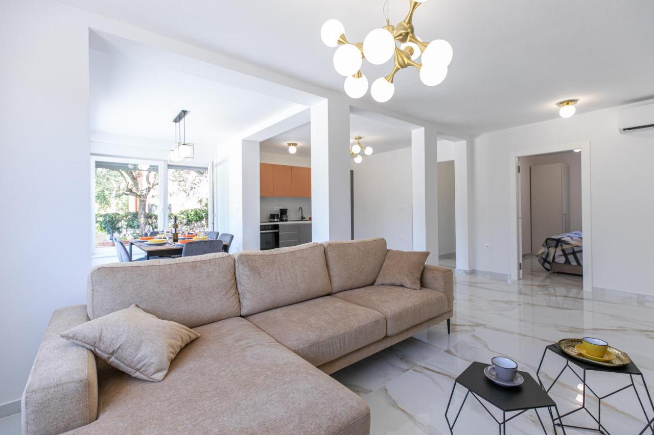 Apartman Suzi Pula Bagian luar foto