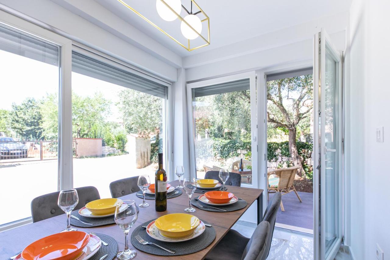 Apartman Suzi Pula Bagian luar foto